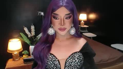 Christine online show from 04/13/26, 01:27