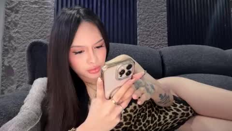 Snapshot of hugecockeightine chatting on 11/18/25, 03:16 Tine Castillo online show from 11/18/25, 03:16