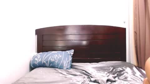 Snapshot of hugecockvictoriax chatting on 11/02/25, 06:49 AMANDA online show from 11/02/25, 06:49