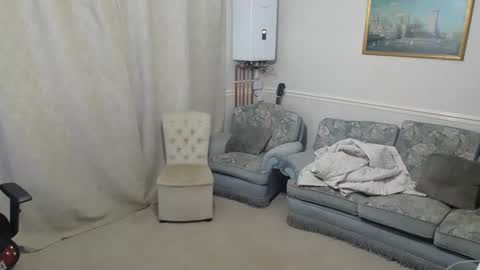 Snapshot of hugedick1965 chatting on 10/30/25, 08:09 hugedick1965 online show from 10/30/25, 08:09