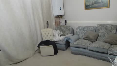 Snapshot of hugedick1965 chatting on 11/16/25, 07:41 hugedick1965 online show from 11/16/25, 07:41