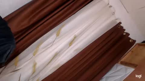 Snapshot of hugedickjp chatting on 12/20/24, 06:40 hugedickjp online show from 12/20/24, 06:40