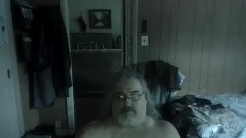 lonely huggy bear online show from 06/09/26, 01:45