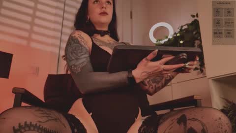 Mika online show from 01/09/26, 04:32