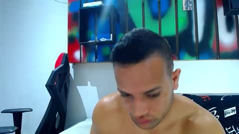 Snapshot of hugo_19cm chatting on 11/20/25, 02:23 hugo19cm online show from 11/20/25, 02:23