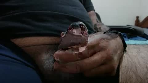 Snapshot of hugo_bulls chatting on 11/20/25, 08:36 HunkyLover online show from 11/20/25, 08:36