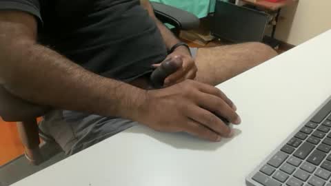 Snapshot of hugo_bulls chatting on 02/22/26, 04:35 HunkyLover online show from 02/22/26, 04:35