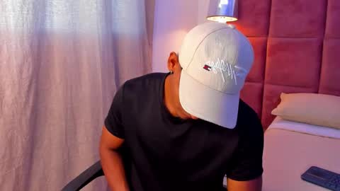 Hugo Cano online show from 11/02/25, 07:38