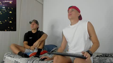 Snapshot of hugosan2 chatting on 12/02/24, 01:14 Hugo online show from 12/02/24, 01:14