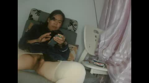 hujiajia520321431 online show from 10/24/25, 11:39