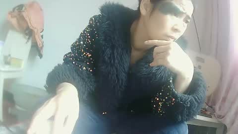 hujiajia520321431 online show from 02/02/26, 02:32