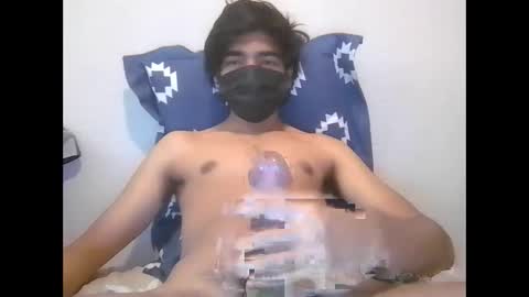 hulkyking1812000 online show from 01/13/26, 04:12