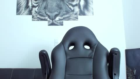 Eli online show from 12/04/25, 01:26