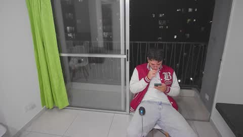 Snapshot of hun_damer chatting on 09/27/25, 01:54 hun_damer online show from 09/27/25, 01:54