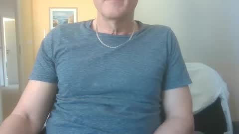 hundeleine online show from 04/21/26, 07:14