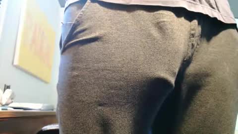 Big uncut cock dripping online show from 04/17/26, 01:14