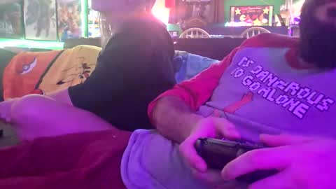 Hunganduncut online show from 04/17/26, 02:58