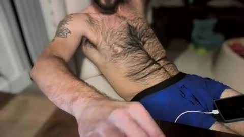 Snapshot of hungbistud916 chatting on 12/01/25, 05:23 hungbistud916 online show from 12/01/25, 05:23