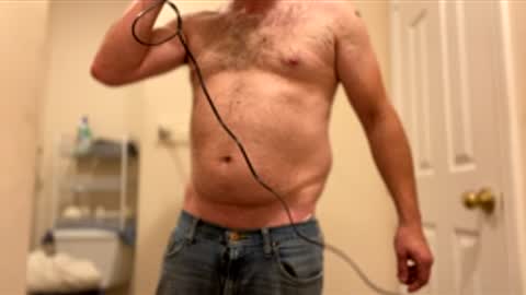 Snapshot of hungbwc99999 chatting on 02/08/26, 10:40 hungbwc99999 online show from 02/08/26, 10:40