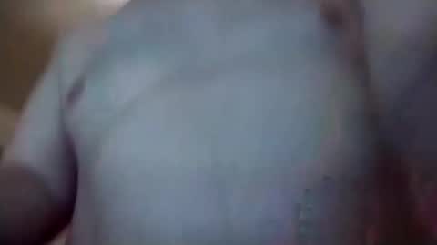 Snapshot of hungguy288889 chatting on 01/01/25, 05:22 hungguy288889 online show from 01/01/25, 05:22