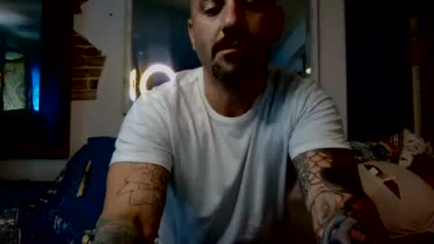 hungherowithoutacape online show from 07/01/26, 08:19