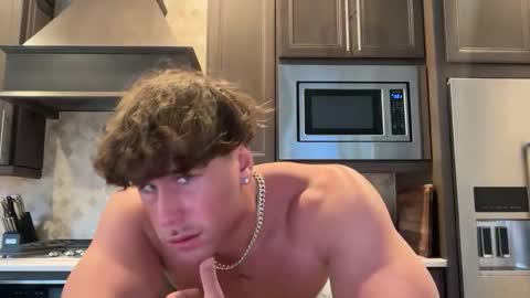 hungkingg22 online show from 02/15/26, 04:58