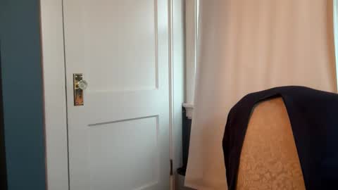 AARON online show from 12/04/25, 01:31