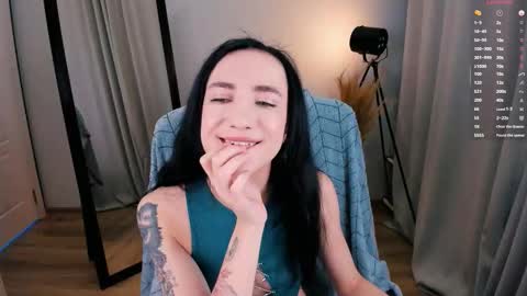 Kitty online show from 11/26/25, 06:58