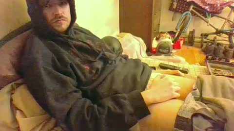 Snapshot of hungsubbb chatting on 10/11/25, 04:33 Boi online show from 10/11/25, 04:33