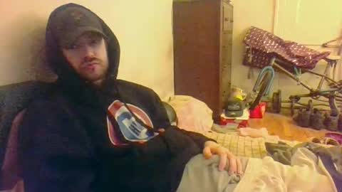 Snapshot of hungsubbb chatting on 11/15/25, 02:31 Boi online show from 11/15/25, 02:31