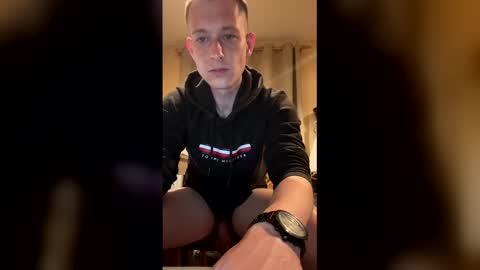 Snapshot of hungteasex chatting on 04/20/26, 10:33 HungTeaseX online show from 04/20/26, 10:33