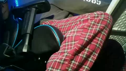 Snapshot of hungtwink4youu chatting on 10/13/25, 02:11 Hung8Inch online show from 10/13/25, 02:11