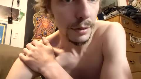 Snapshot of hungtxcock92 chatting on 01/26/25, 11:17 hungtxcock92 online show from 01/26/25, 11:17