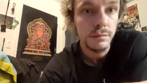 Snapshot of hungtxcock92 chatting on 02/01/25, 09:43 hungtxcock92 online show from 02/01/25, 09:43