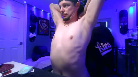 Snapshot of hungtxcock92 chatting on 09/17/25, 01:35 hungtxcock92 online show from 09/17/25, 01:35