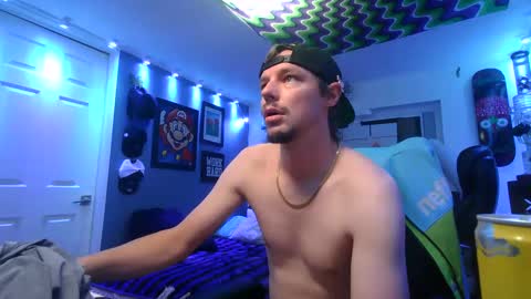 Snapshot of hungtxcock92 chatting on 09/20/25, 12:17 hungtxcock92 online show from 09/20/25, 12:17