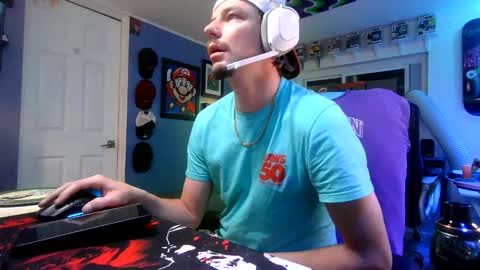 Snapshot of hungtxcock92 chatting on 12/18/25, 12:11 hungtxcock92 online show from 12/18/25, 12:11