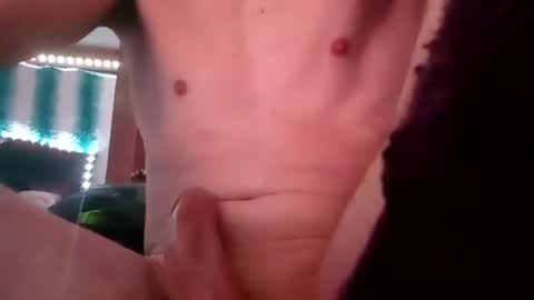 Snapshot of hungwell138 chatting on 03/07/25, 09:27 Hungwell138 online show from 03/07/25, 09:27