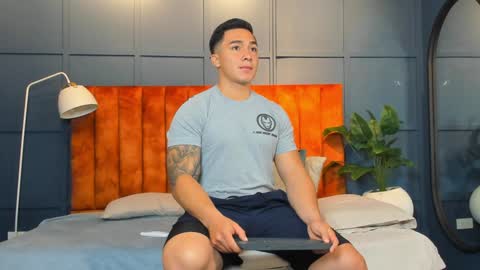 Snapshot of hunk_ryan chatting on 02/07/25, 12:50 hunk_ryan online show from 02/07/25, 12:50