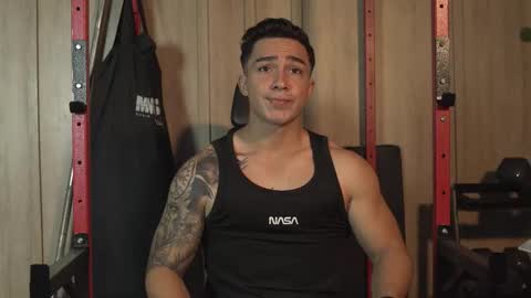 Snapshot of hunk_ryan chatting on 10/06/25, 12:35 hunk_ryan online show from 10/06/25, 12:35