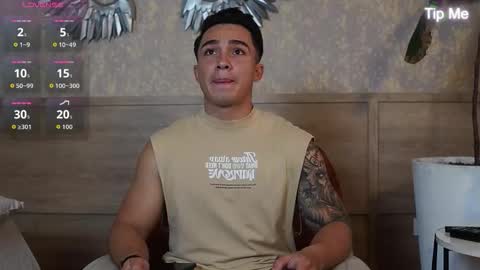 Snapshot of hunk_ryan chatting on 10/15/25, 12:27 hunk_ryan online show from 10/15/25, 12:27