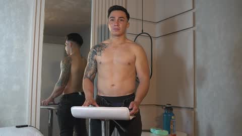 Snapshot of hunk_ryan chatting on 10/22/25, 01:11 hunk_ryan online show from 10/22/25, 01:11