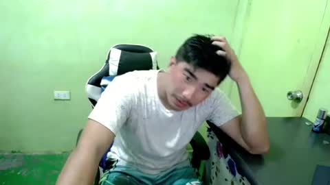 Snapshot of hunkfireman chatting on 07/19/26, 06:28 ADAM online show from 07/19/26, 06:28