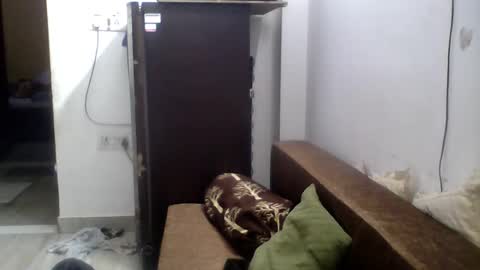 Snapshot of hunkster102 chatting on 11/08/25, 12:05 hunkster102 online show from 11/08/25, 12:05