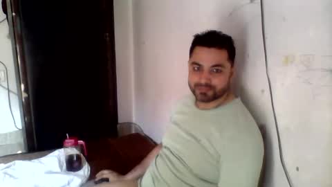 Snapshot of hunkster102 chatting on 04/18/26, 03:10 hunkster102 online show from 04/18/26, 03:10