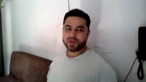 Snapshot of hunkster102 chatting on 05/02/26, 04:39 hunkster102 online show from 05/02/26, 04:39