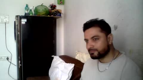 Snapshot of hunkster102 chatting on 05/24/26, 05:23 hunkster102 online show from 05/24/26, 05:23