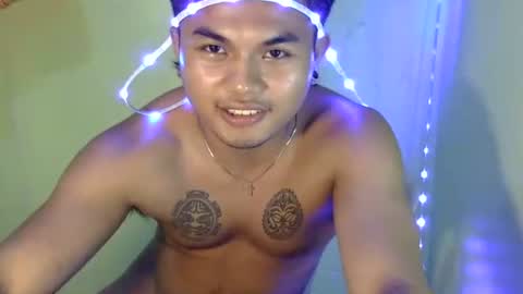 hunkyzeus online show from 10/21/25, 07:03