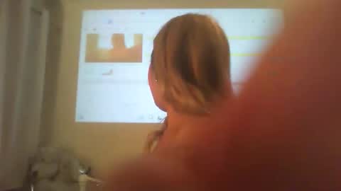 Snapshot of hunnyboo2323 chatting on 05/16/26, 12:29 hunnyboo2323 online show from 05/16/26, 12:29