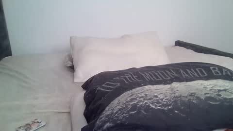 Snapshot of hunnytease chatting on 12/03/25, 05:00 hunny online show from 12/03/25, 05:00